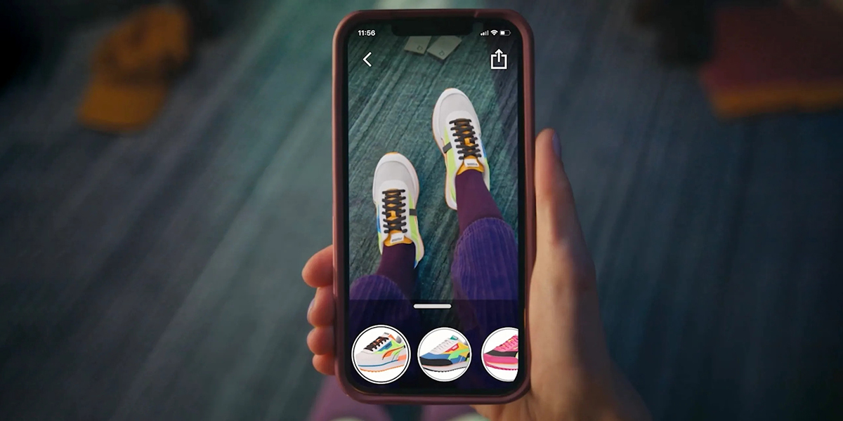 >Amazon Virtual Try-On shoes app