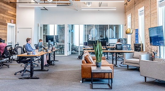 Staff augmentation vs independent contractor